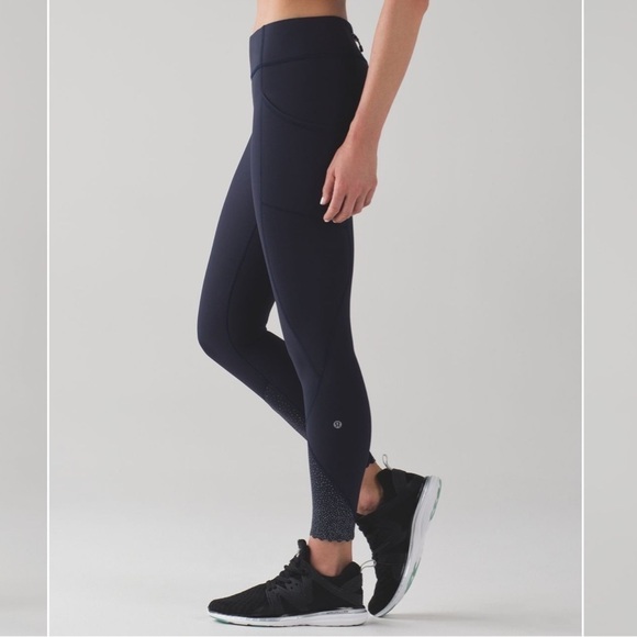 ❤️ Lululemon Tight Stuff Tight in Midnight Navy Reflective B14 - Picture 14 of 14